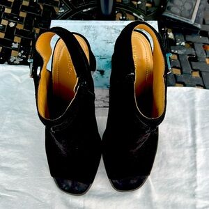 Nurture Larah, Black, 10M